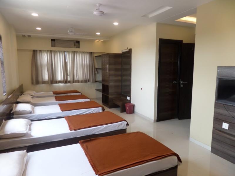 فندق شيرديفي  Sai Heera Residency المظهر الخارجي الصورة