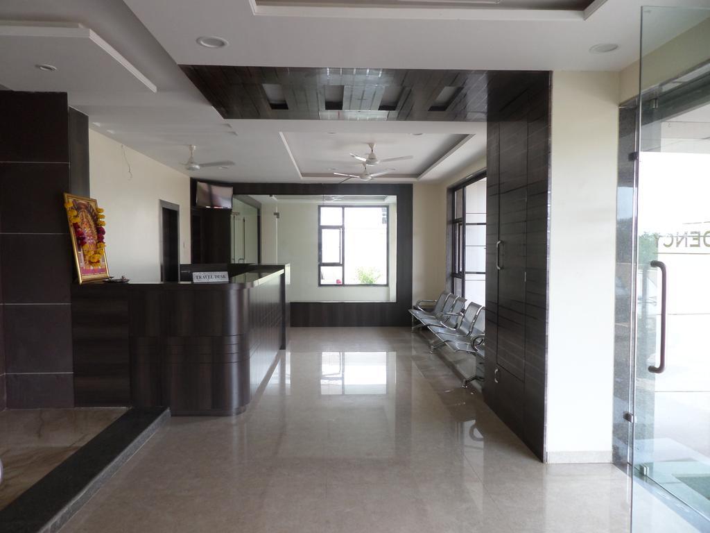 فندق شيرديفي  Sai Heera Residency المظهر الخارجي الصورة