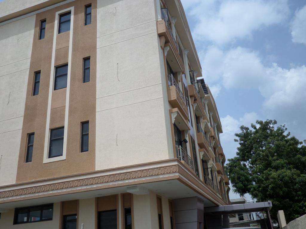 فندق شيرديفي  Sai Heera Residency المظهر الخارجي الصورة