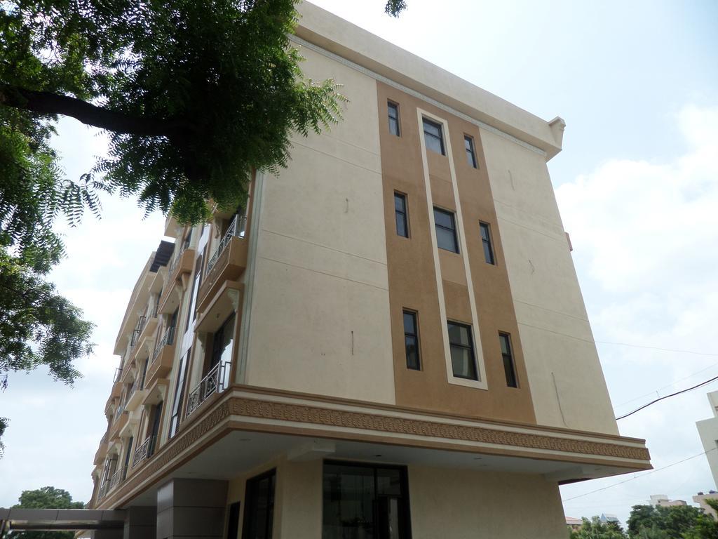 فندق شيرديفي  Sai Heera Residency المظهر الخارجي الصورة